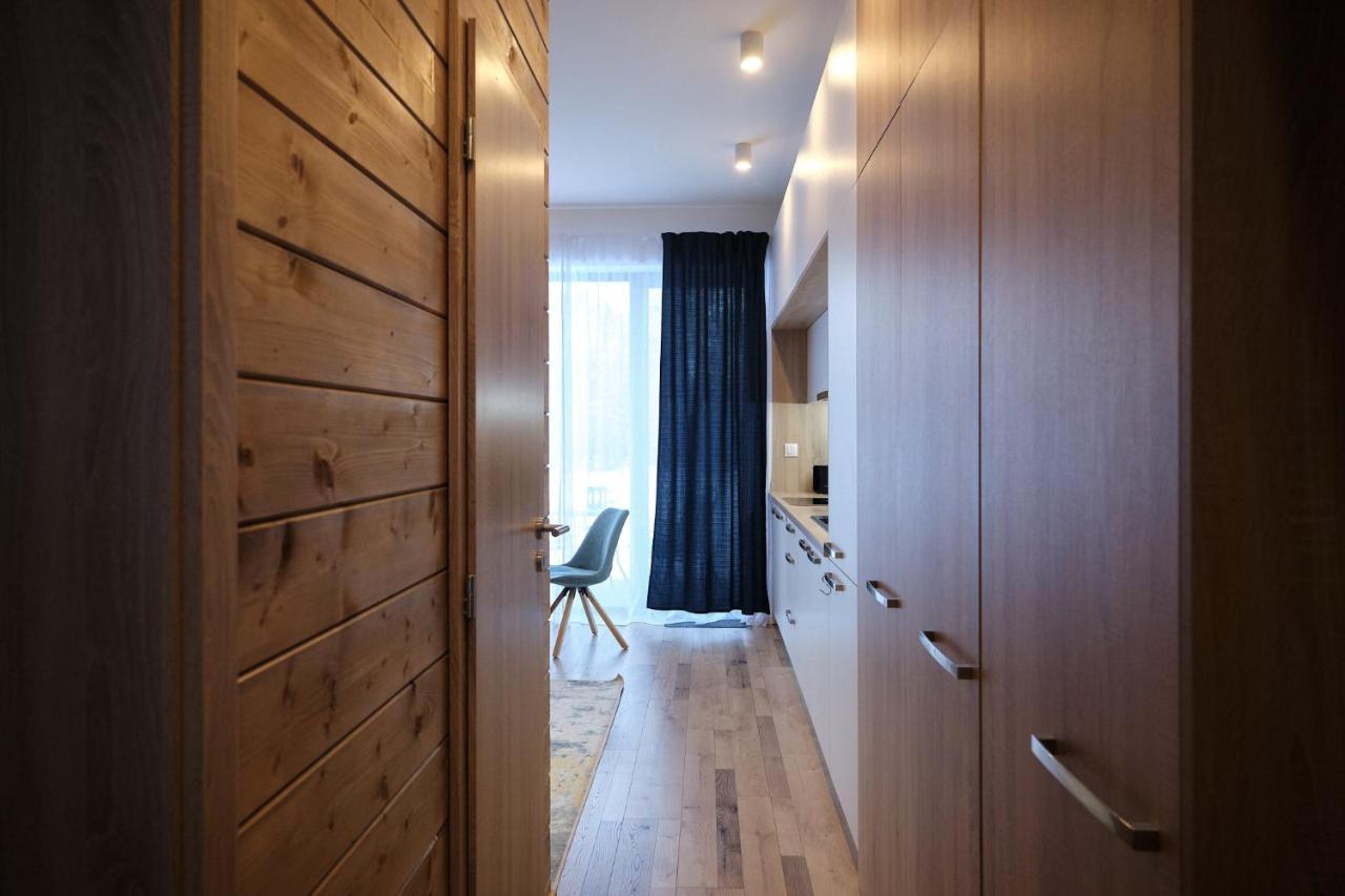 Lovely 1-Bedroom Vacation Home With Free Parking Деменівська Долина Екстер'єр фото